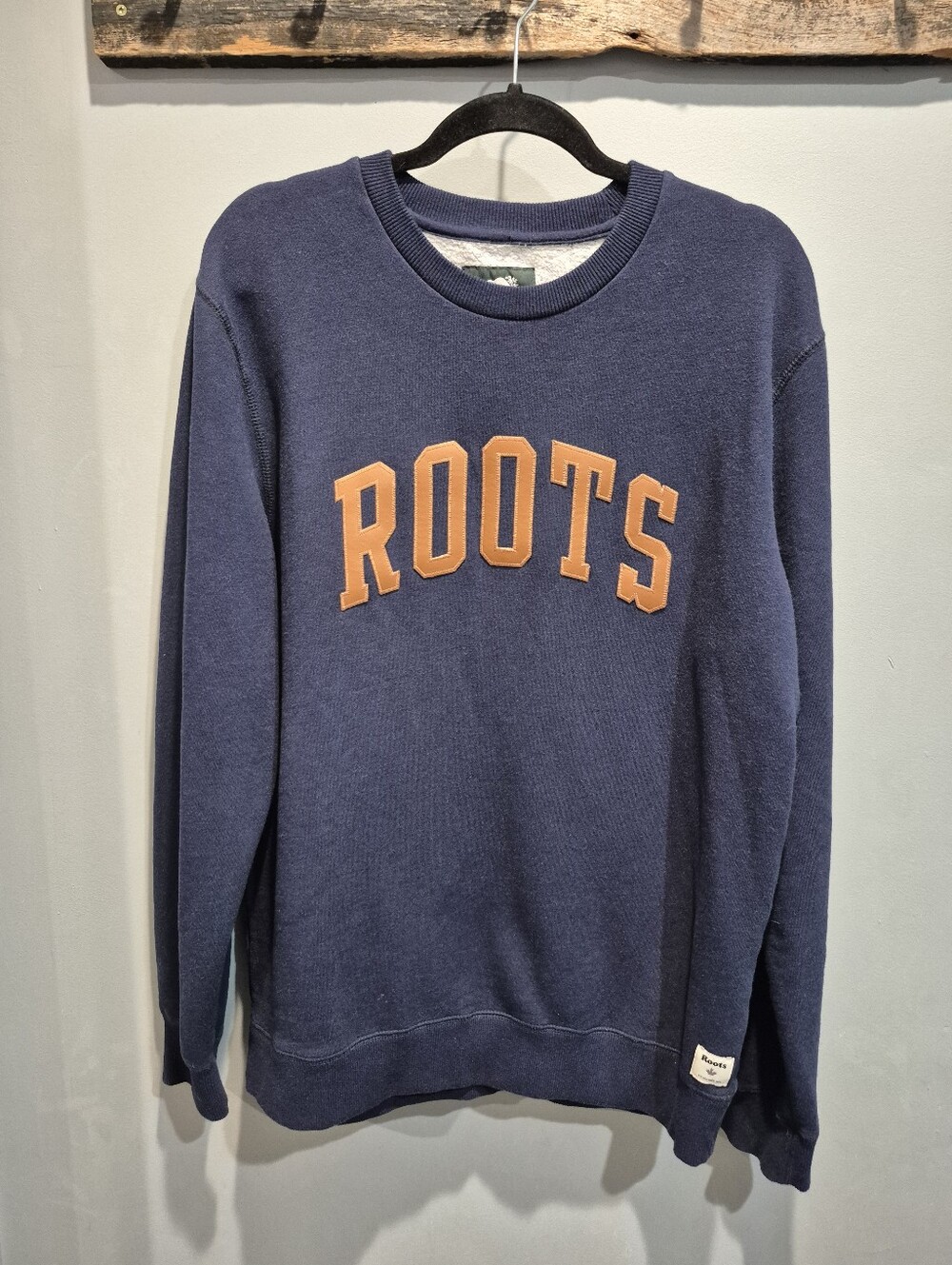 Roots Canada Arch Spellout Fleece Crewneck Pullover Navy Orange Mens L Like New
